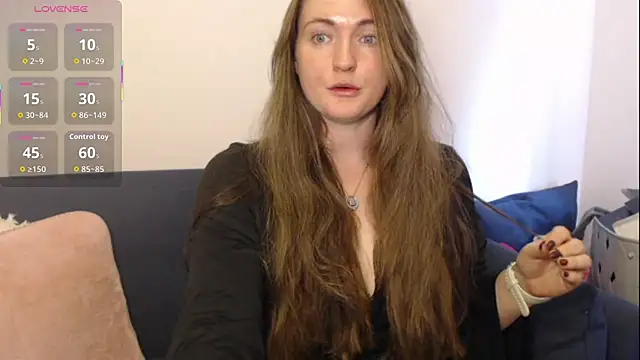 BustyBonnieUK online show from 10.21.25