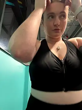 BustyBonnieUK online show from 11.18.25