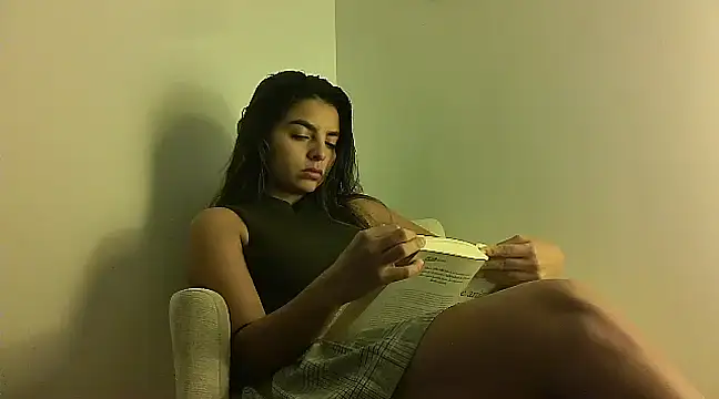 Snapshot of Gina257 chatting on 12.30.24 Gina257 online show from 12.30.24