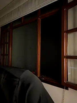 aurora divine online show from 10.04.25