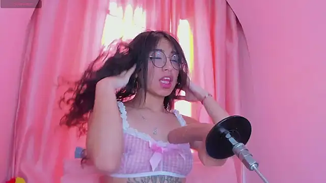 MadyJackson online show from 11.07.25