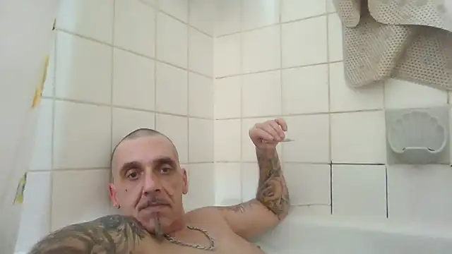 Snapshot of CandiedPompano chatting on 09.28.25 CandiedPompano online show from 09.28.25