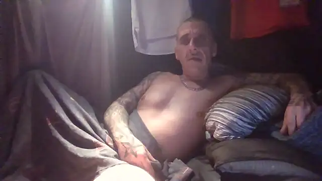 Snapshot of CandiedPompano chatting on 10.05.25 CandiedPompano online show from 10.05.25