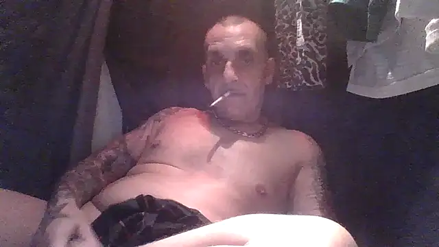 Snapshot of CandiedPompano chatting on 10.08.25 CandiedPompano online show from 10.08.25