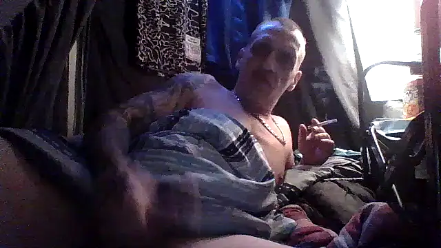 Snapshot of CandiedPompano chatting on 10.10.25 CandiedPompano online show from 10.10.25