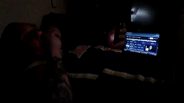 Snapshot of CandiedPompano chatting on 10.18.25 CandiedPompano online show from 10.18.25