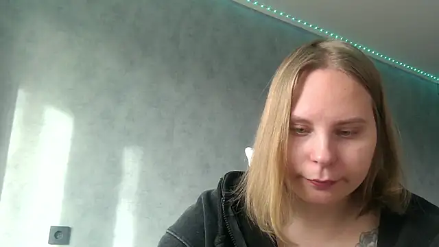 Snapshot of Thalia__Star chatting on 01.31.25 Thalia Star online show from 01.31.25