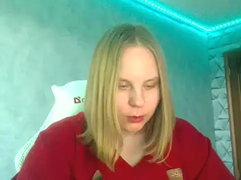 Snapshot of Thalia__Star chatting on 03.16.25 Thalia Star online show from 03.16.25