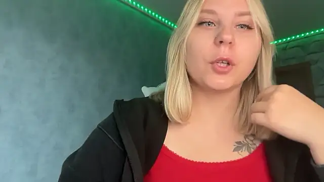 Snapshot of Thalia__Star chatting on 10.03.25 Thalia Star online show from 10.03.25