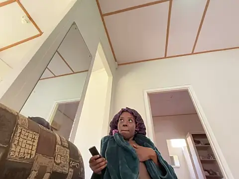 choclatepeaach online show from 02.14.26