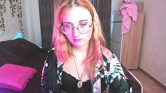 Snapshot of Miss_Elsa_ chatting on 01.12.25 Miss Elsa online show from 01.12.25