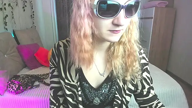 Snapshot of Miss_Elsa_ chatting on 02.07.25 Miss Elsa online show from 02.07.25