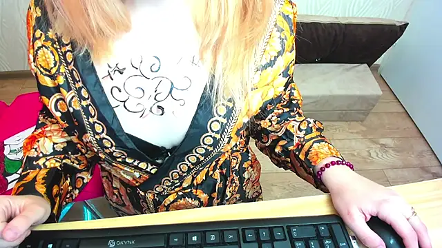 Snapshot of Miss_Elsa_ chatting on 02.17.25 Miss Elsa online show from 02.17.25