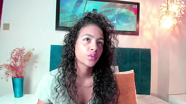 Snapshot of AntonellaHall_ chatting on 01.13.26 AntonellaHall online show from 01.13.26