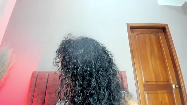 Snapshot of AntonellaHall_ chatting on 02.07.26 AntonellaHall online show from 02.07.26