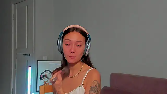 Snapshot of EllaSky_xoxo chatting on 12.26.24 EllaSky xoxo online show from 12.26.24