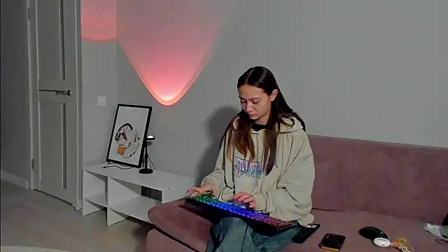 Snapshot of EllaSky_xoxo chatting on 01.18.25 EllaSky xoxo online show from 01.18.25