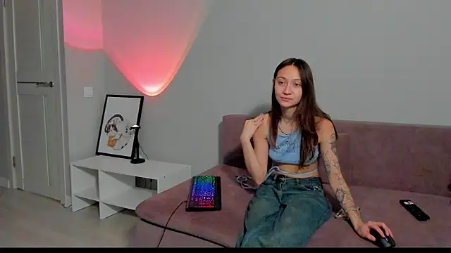 Snapshot of EllaSky_xoxo chatting on 01.20.25 EllaSky xoxo online show from 01.20.25