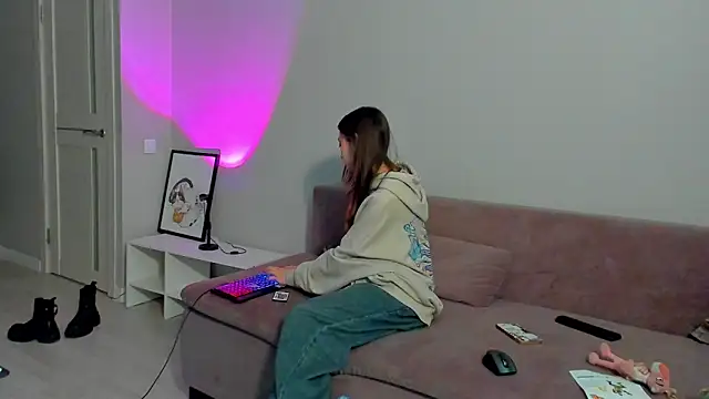Snapshot of EllaSky_xoxo chatting on 01.31.25 EllaSky xoxo online show from 01.31.25