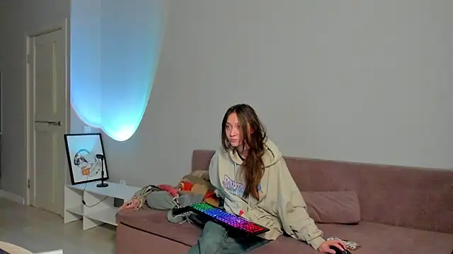 Snapshot of EllaSky_xoxo chatting on 02.05.25 EllaSky xoxo online show from 02.05.25