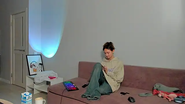 Snapshot of EllaSky_xoxo chatting on 02.05.25 EllaSky xoxo online show from 02.05.25
