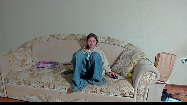 Snapshot of EllaSky_xoxo chatting on 03.20.25 EllaSky xoxo online show from 03.20.25