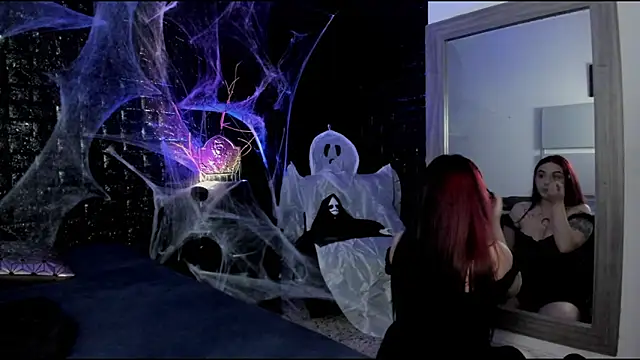 Snapshot of Calliope_dark chatting on 10.31.25 Calliope dark online show from 10.31.25