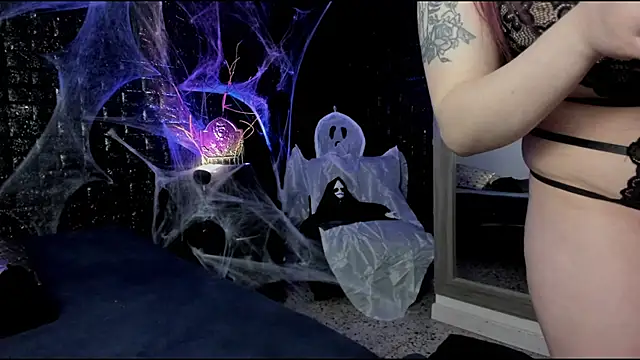 Snapshot of Calliope_dark chatting on 11.03.25 Calliope dark online show from 11.03.25