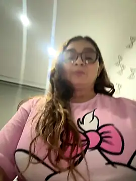 AntonellaAlondra4 online show from 11.09.25