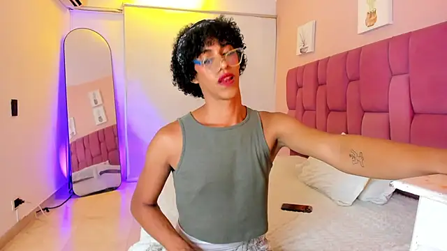 APRILL FOXX online show from 10.07.25