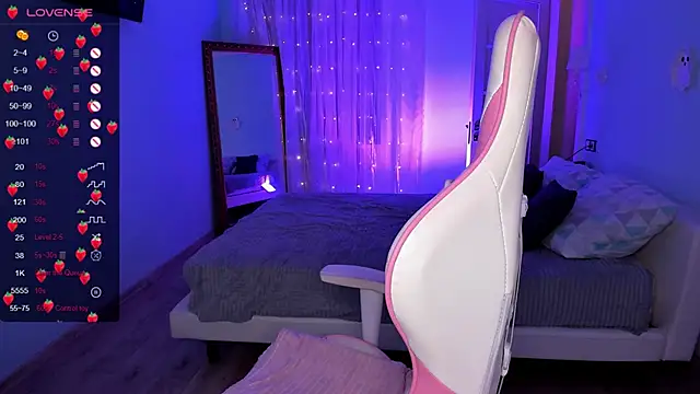 AdeleRoberts online show from 11.10.25