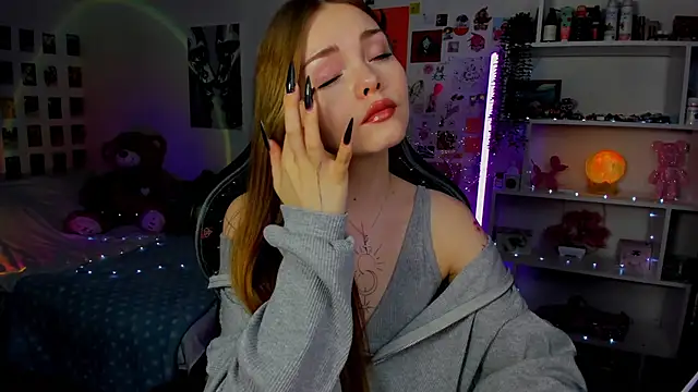 AkiraKatsu online show from 11.09.25