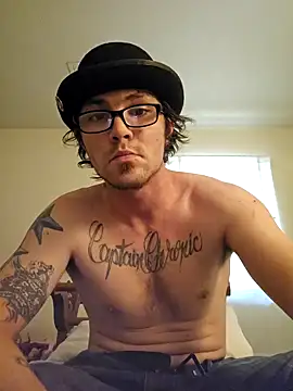 Snapshot of potholder420 chatting on 01.17.25 potholder420 online show from 01.17.25