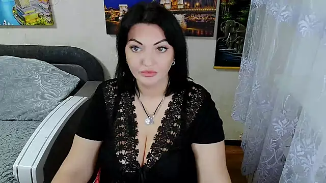 Lady Boom Wild  online show from 10.15.25