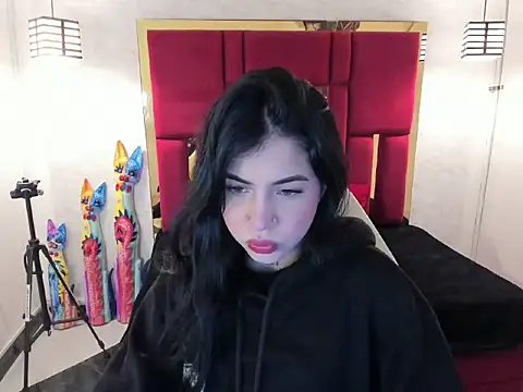 Snapshot of Violet_m chatting on 10.01.25 Violet m online show from 10.01.25