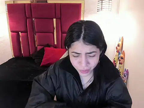 Snapshot of Violet_m chatting on 10.24.25 Violet m online show from 10.24.25