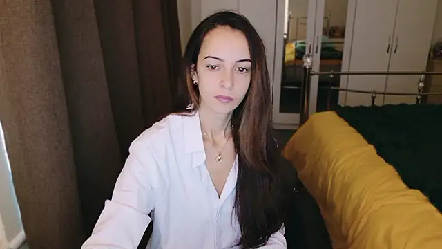 karlaolivia online show from 12.03.24