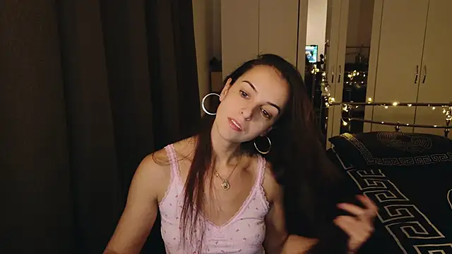 karlaolivia online show from 12.11.24