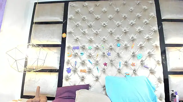 Aurora-Rossi online show from 11.05.25