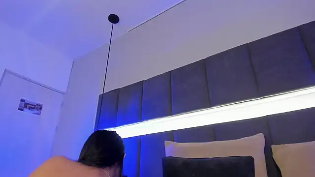 nicolle pierce online show from 01.17.25