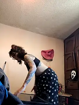 Snapshot of HighLilith chatting on 01.13.25 HighLilith online show from 01.13.25