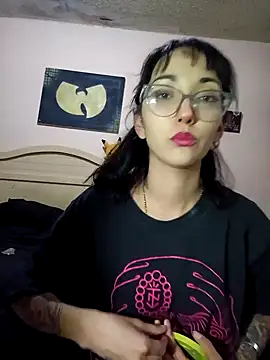 Snapshot of HighLilith chatting on 01.22.25 HighLilith online show from 01.22.25