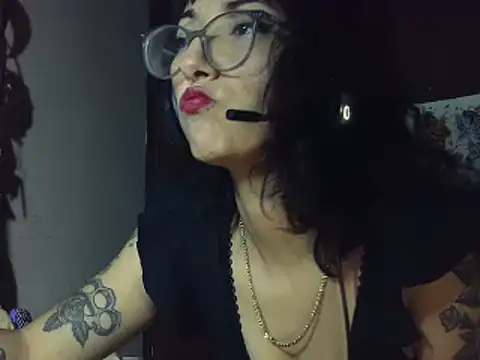 Snapshot of HighLilith chatting on 02.01.25 HighLilith online show from 02.01.25