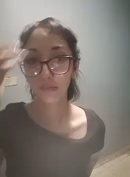 Snapshot of HighLilith chatting on 10.04.25 HighLilith online show from 10.04.25