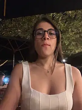 Snapshot of MariaIsabella8 chatting on 10.11.25 MariaIsabella8 online show from 10.11.25