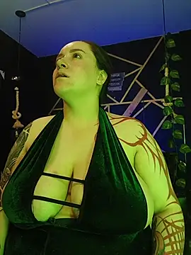 Snapshot of Gelena_Black chatting on 10.25.25 Gelena Black online show from 10.25.25