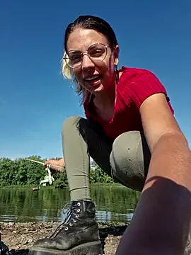 KSwonderland6 online show from 09.30.25