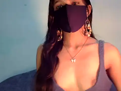 Cute Alaina online show from 01.22.25
