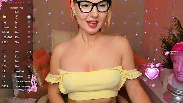 Angel Nikole online show from 12.07.24