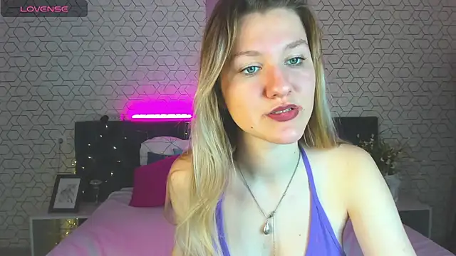 Mariel Brown online show from 12.18.24